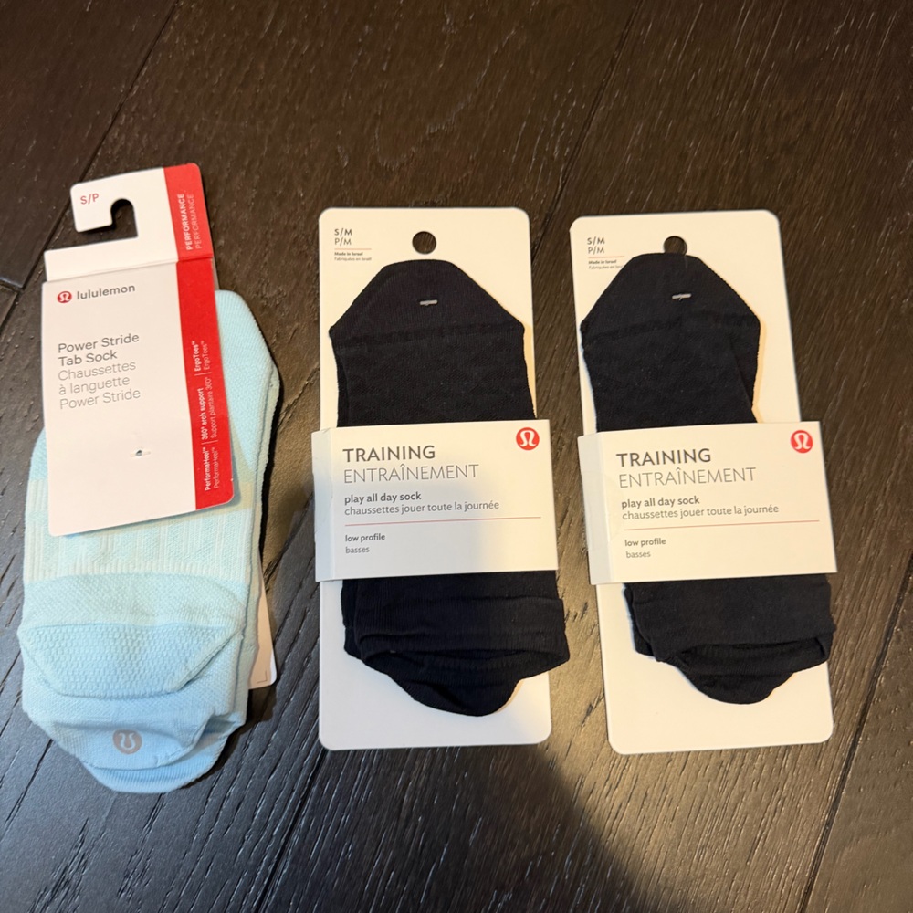lululemon athletica women’s Black and Blue Training Socks